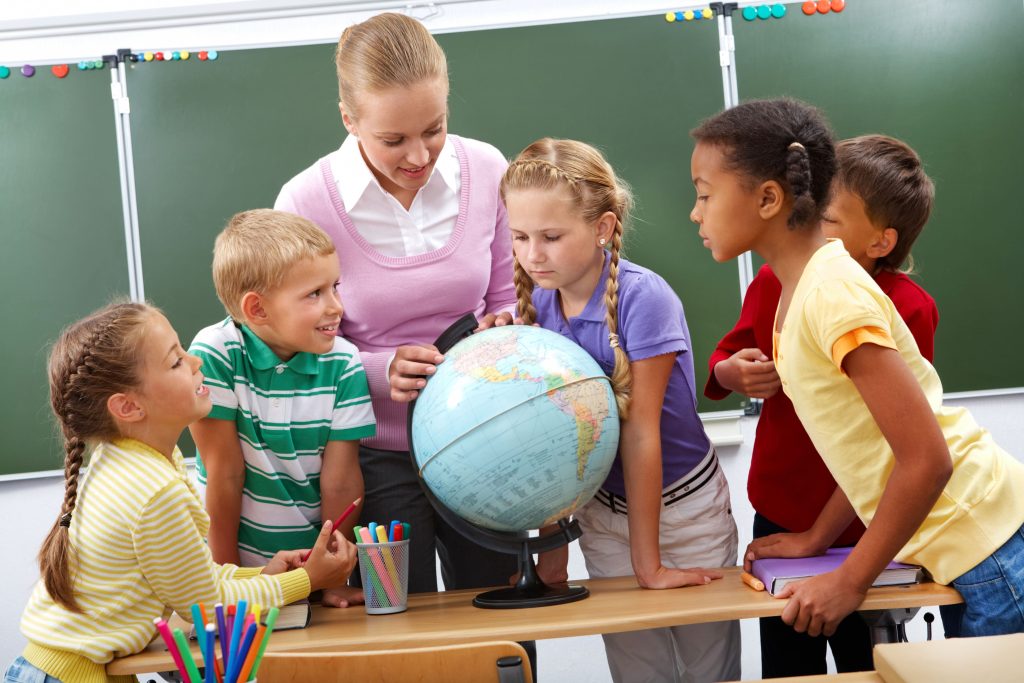 interested students globe (1)